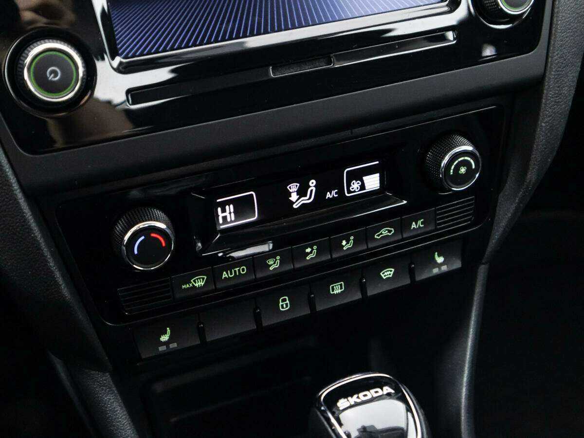 Купить Skoda Rapid с пробегом. Фото: #15