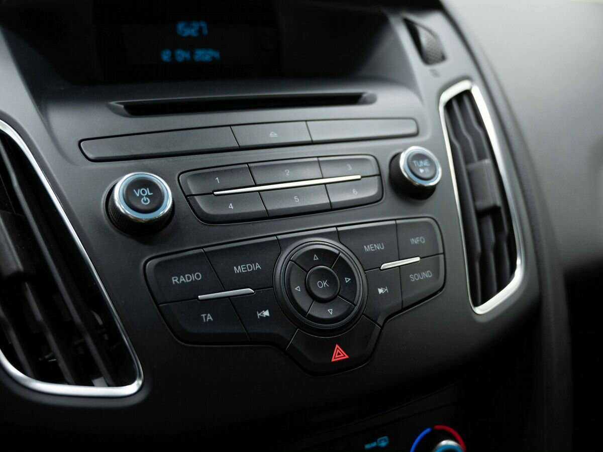 Купить Ford Focus с пробегом. Фото: #18