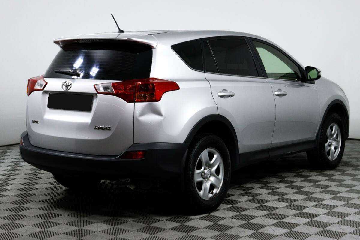 Купить Toyota RAV4 с пробегом. Фото: #4