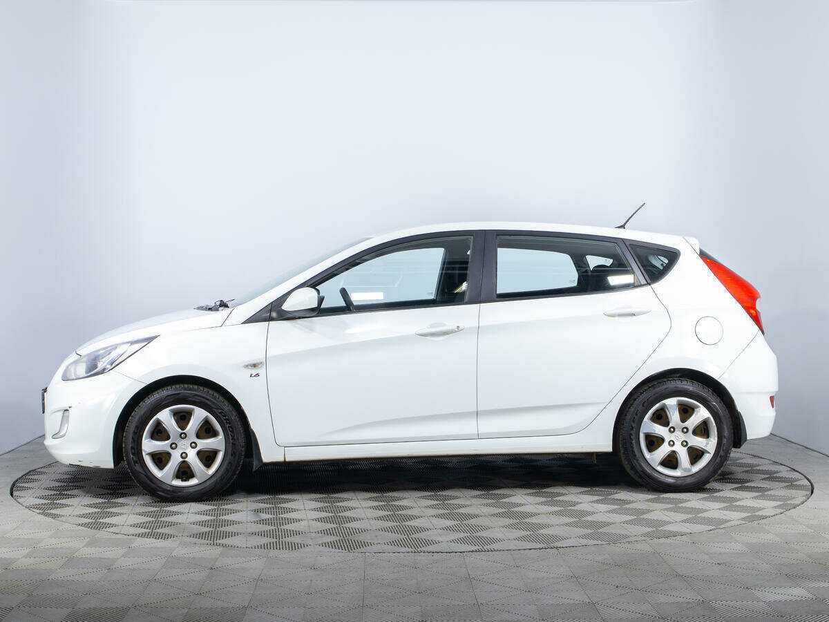 Купить Hyundai Solaris с пробегом. Фото: #7