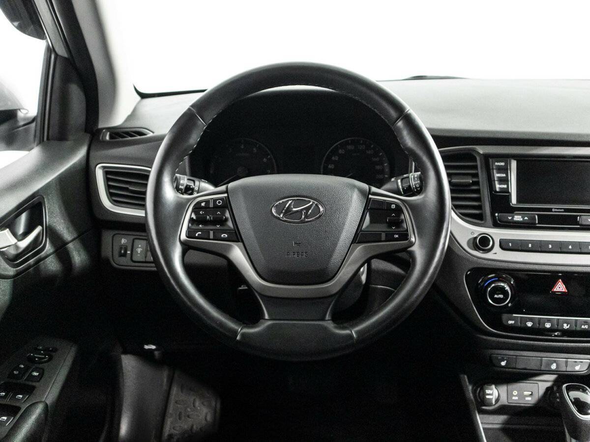 Купить Hyundai Solaris с пробегом. Фото: #15