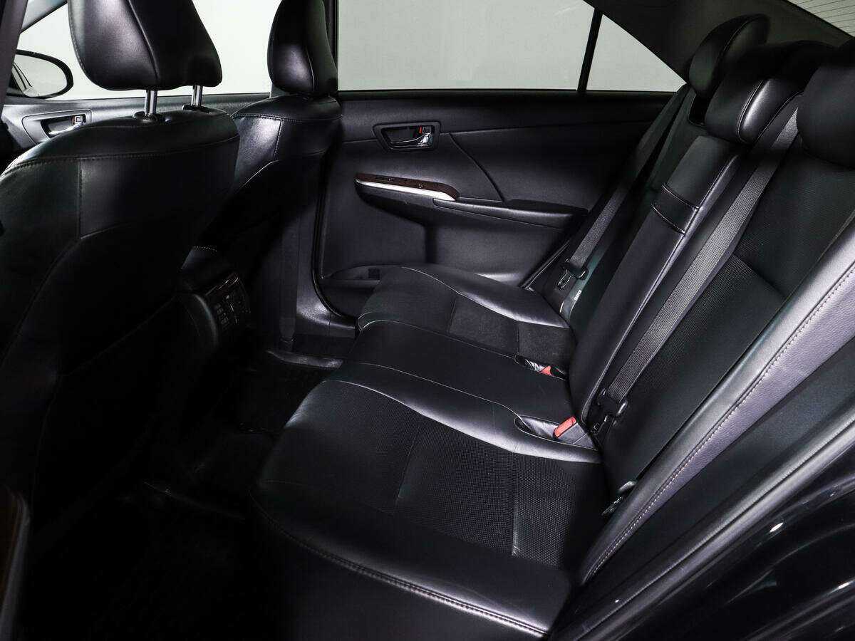 Купить Toyota Camry с пробегом. Фото: #7
