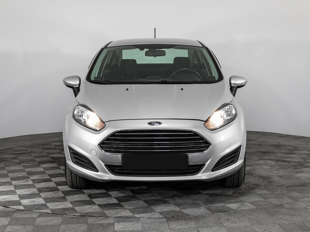Купить Ford Fiesta с пробегом. Фото: #1