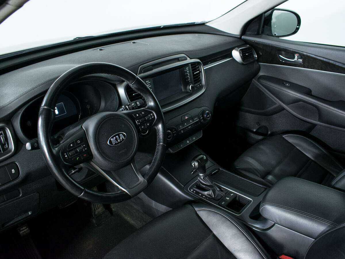 Купить Kia Sorento с пробегом. Фото: #12