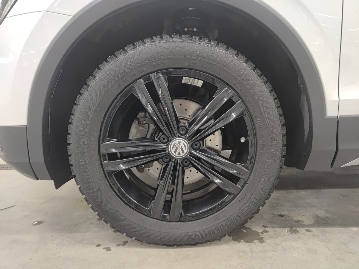 Купить Volkswagen Tiguan с пробегом. Фото: #17