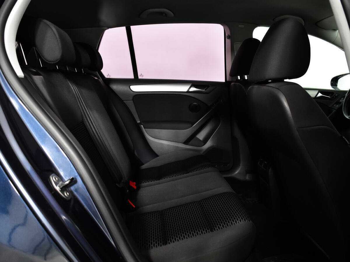 Купить Volkswagen Golf с пробегом. Фото: #9
