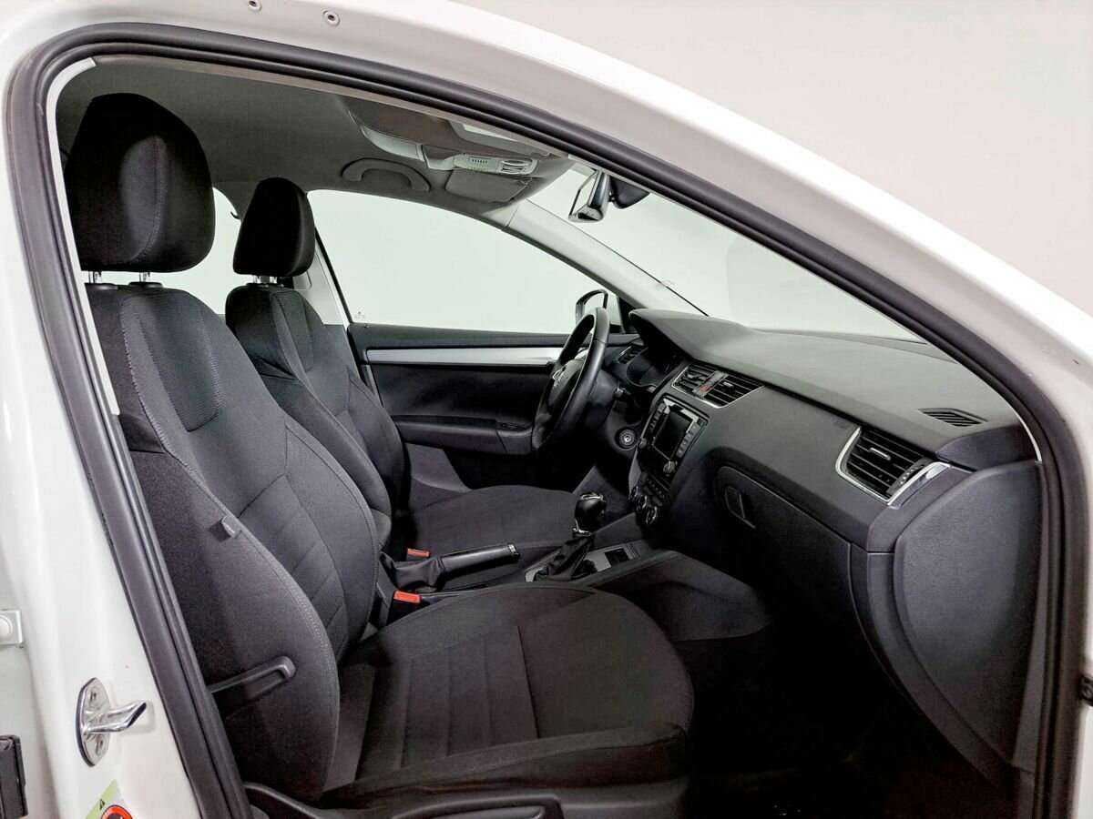 Купить Skoda Octavia с пробегом. Фото: #8