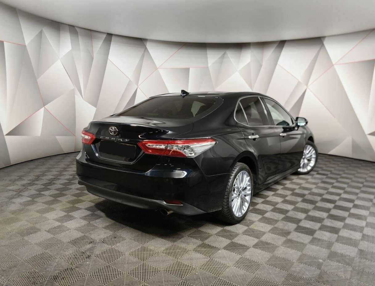 Купить Toyota Camry с пробегом. Фото: #1