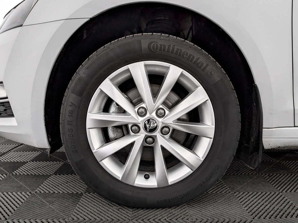 Купить Skoda Octavia с пробегом. Фото: #17