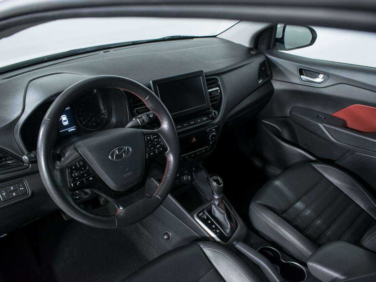 Купить Hyundai Solaris с пробегом. Фото: #12
