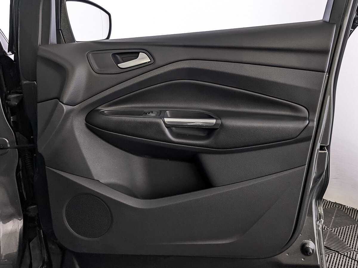 Купить Ford Kuga с пробегом. Фото: #23