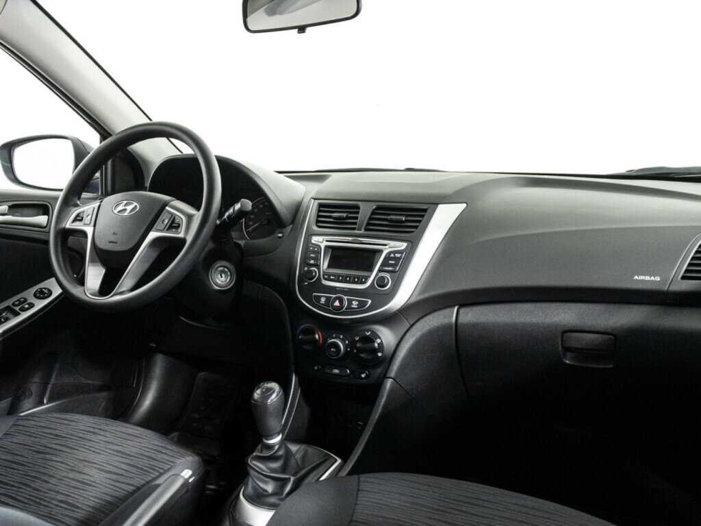 Купить Hyundai Solaris с пробегом. Фото: #8