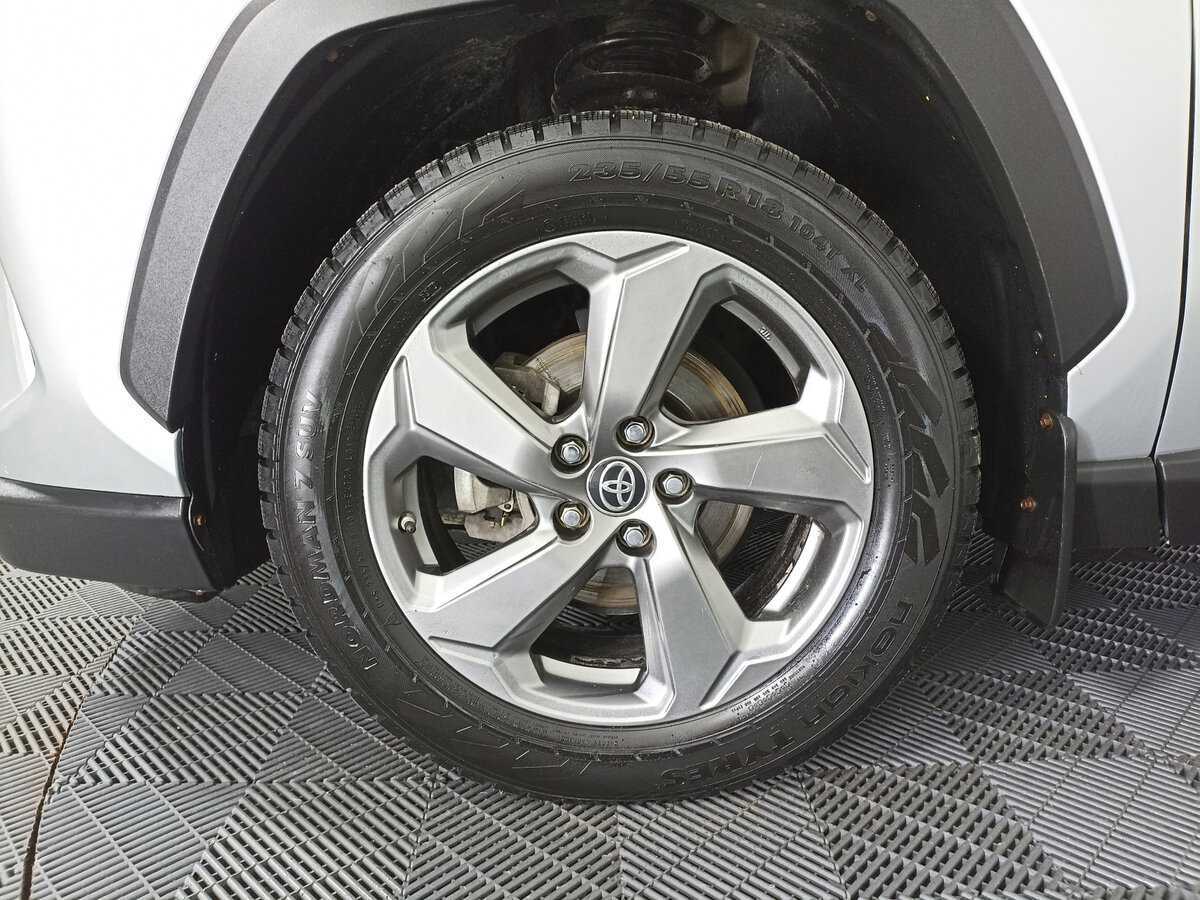 Купить Toyota RAV4 с пробегом. Фото: #17