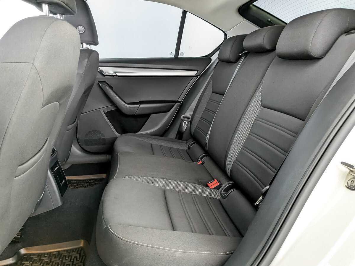 Купить Skoda Octavia с пробегом. Фото: #11