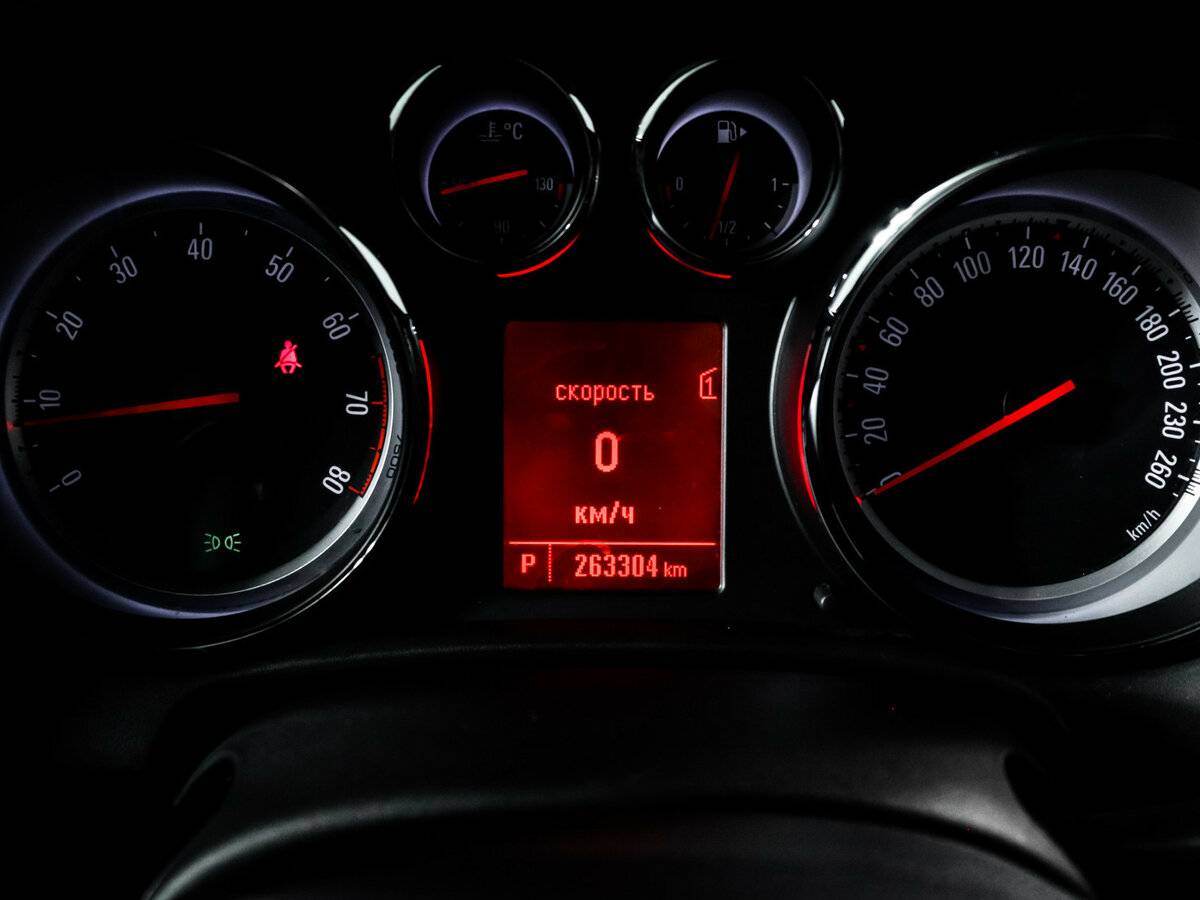 Купить Opel Astra с пробегом. Фото: #8