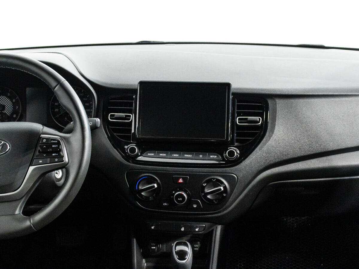 Купить Hyundai Solaris с пробегом. Фото: #13