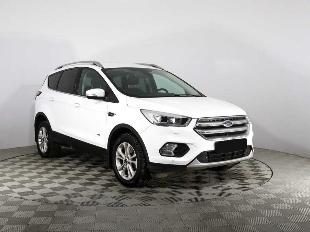 Купить Ford Kuga с пробегом. Фото: #2