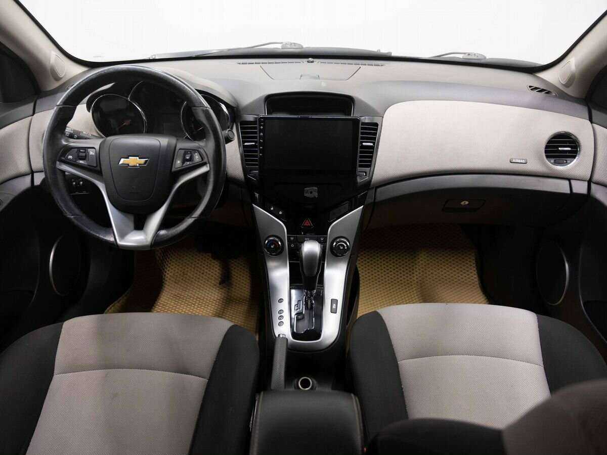 Купить Chevrolet Cruze с пробегом. Фото: #12