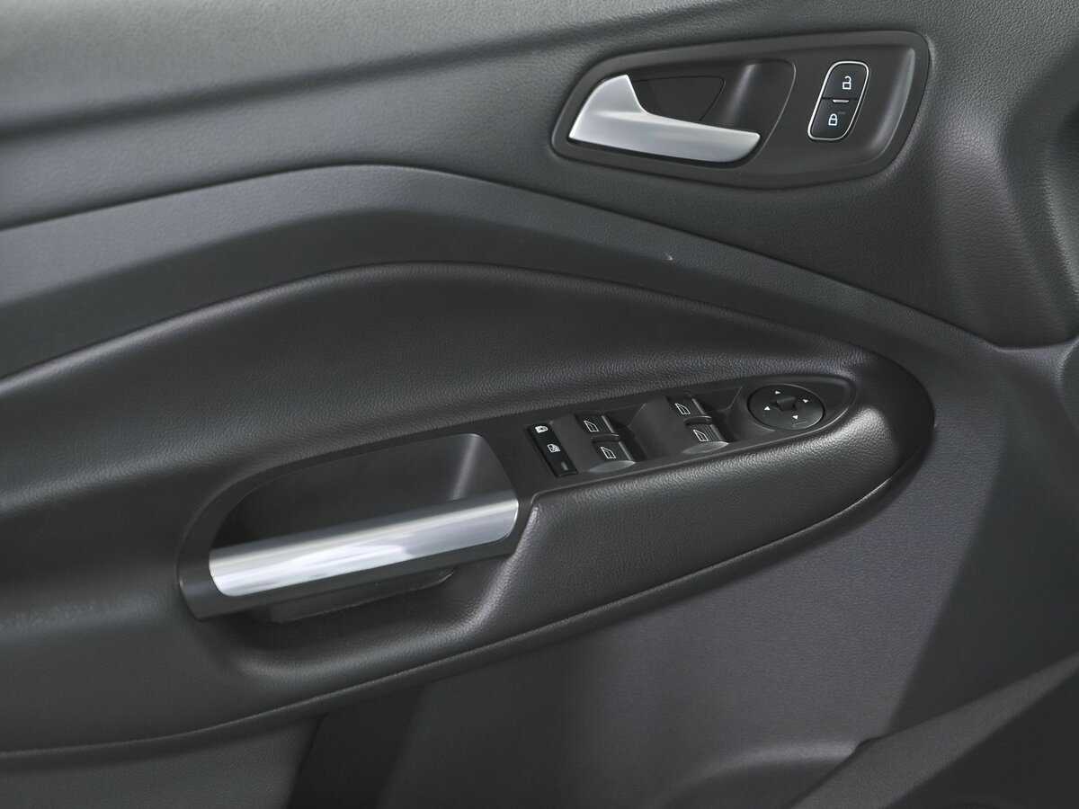 Купить Ford Kuga с пробегом. Фото: #13