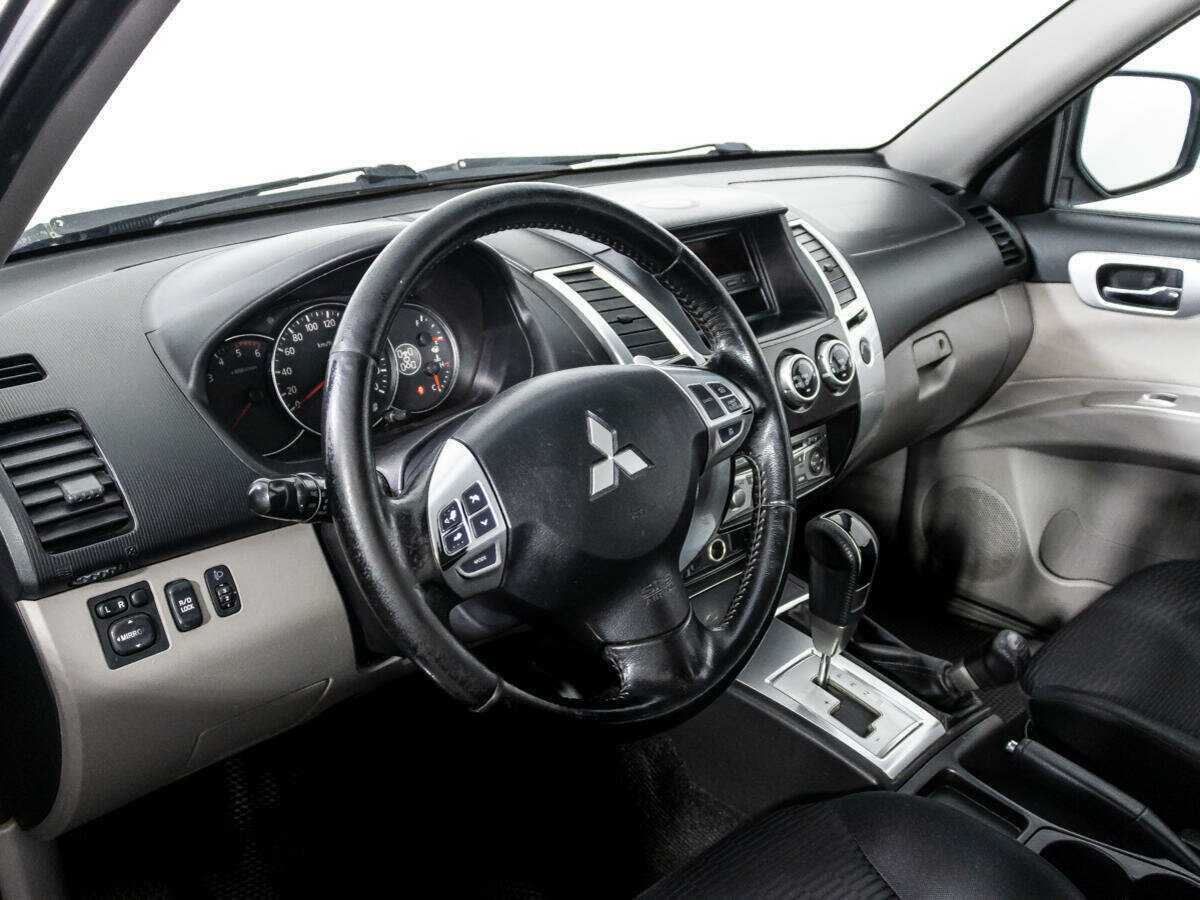 Купить Mitsubishi Pajero Sport с пробегом. Фото: #10