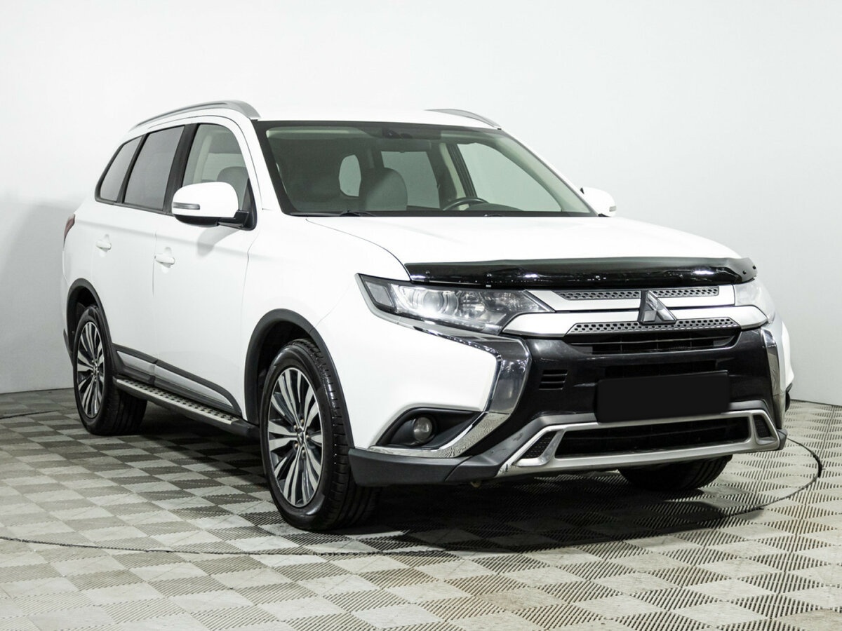 Купить Mitsubishi Outlander с пробегом. Фото: #2