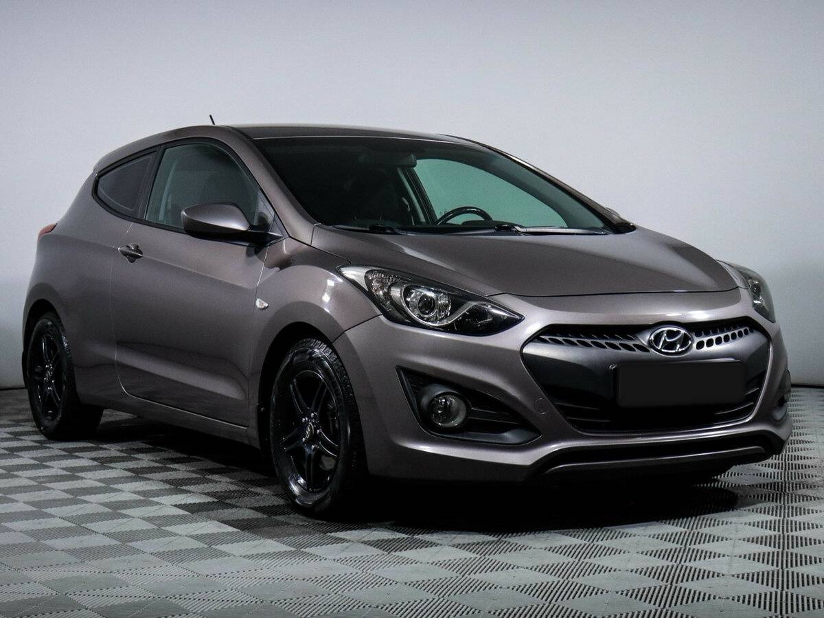 Купить Hyundai i30 с пробегом. Фото: #2