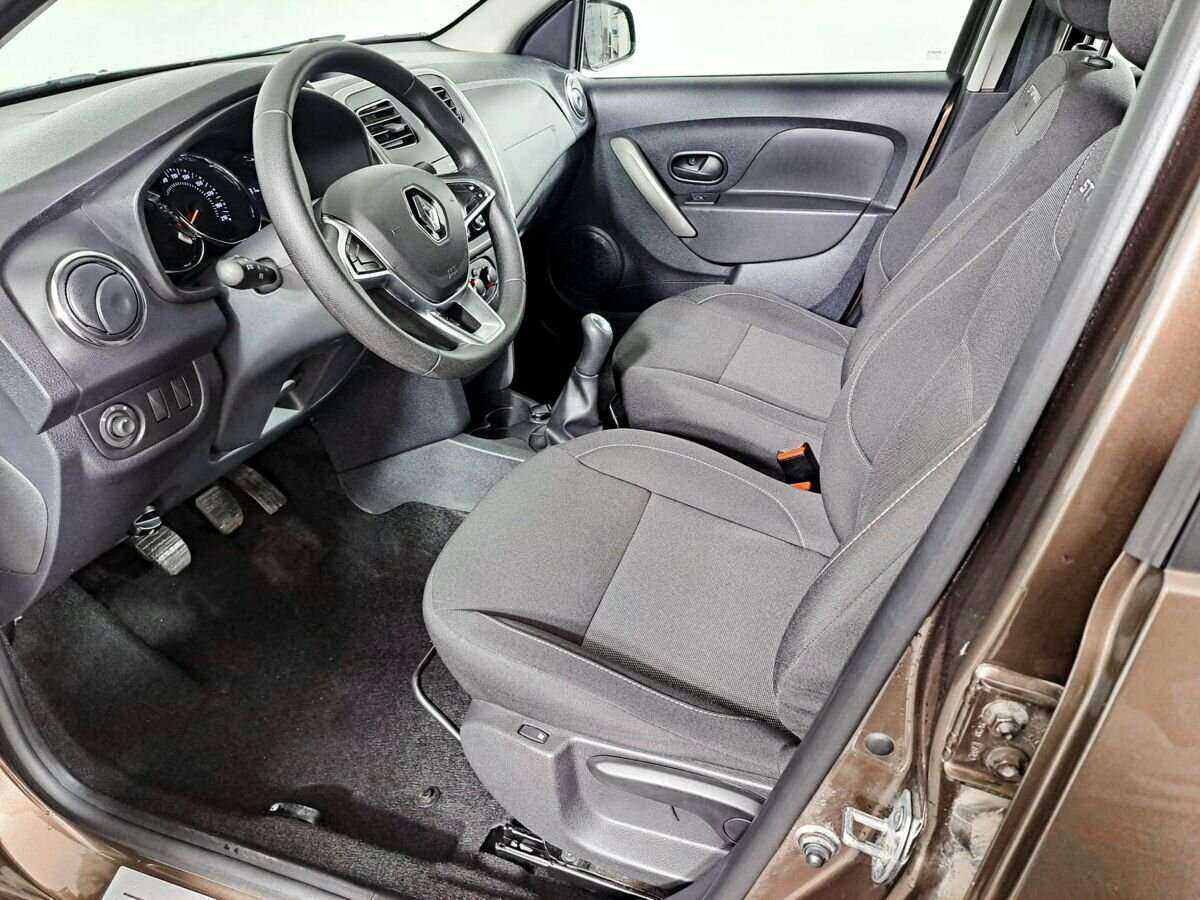Купить Renault Sandero с пробегом. Фото: #13