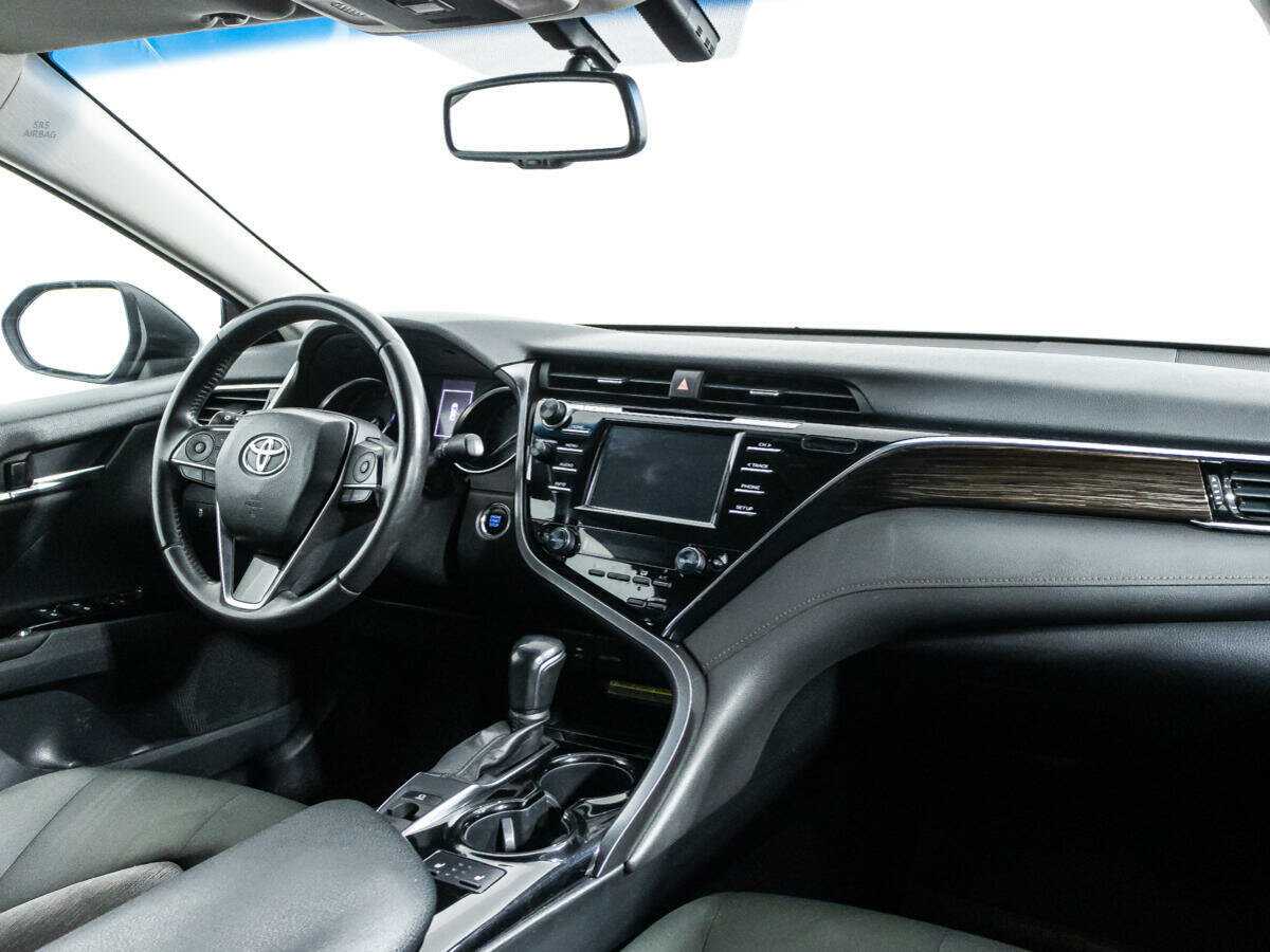 Купить Toyota Camry с пробегом. Фото: #8