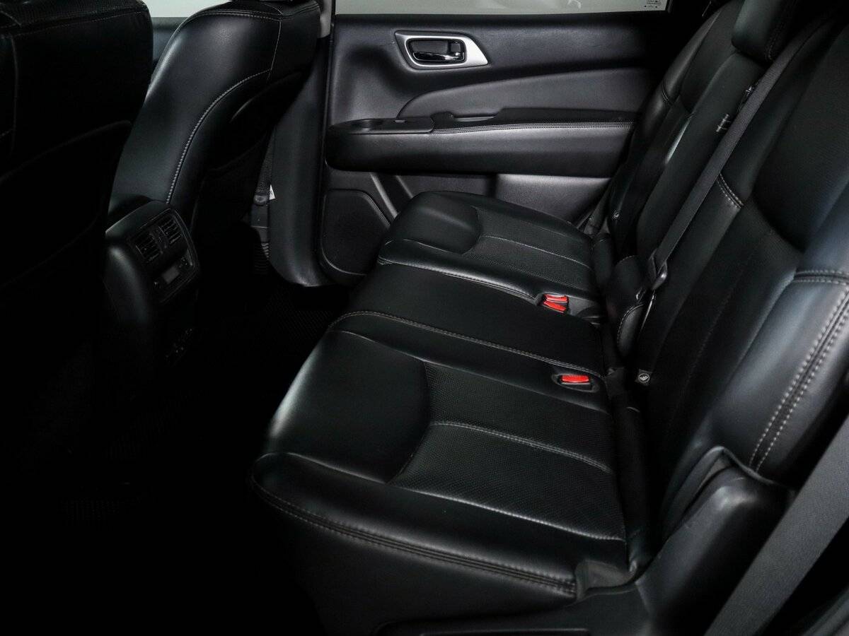 Купить Nissan Pathfinder с пробегом. Фото: #7