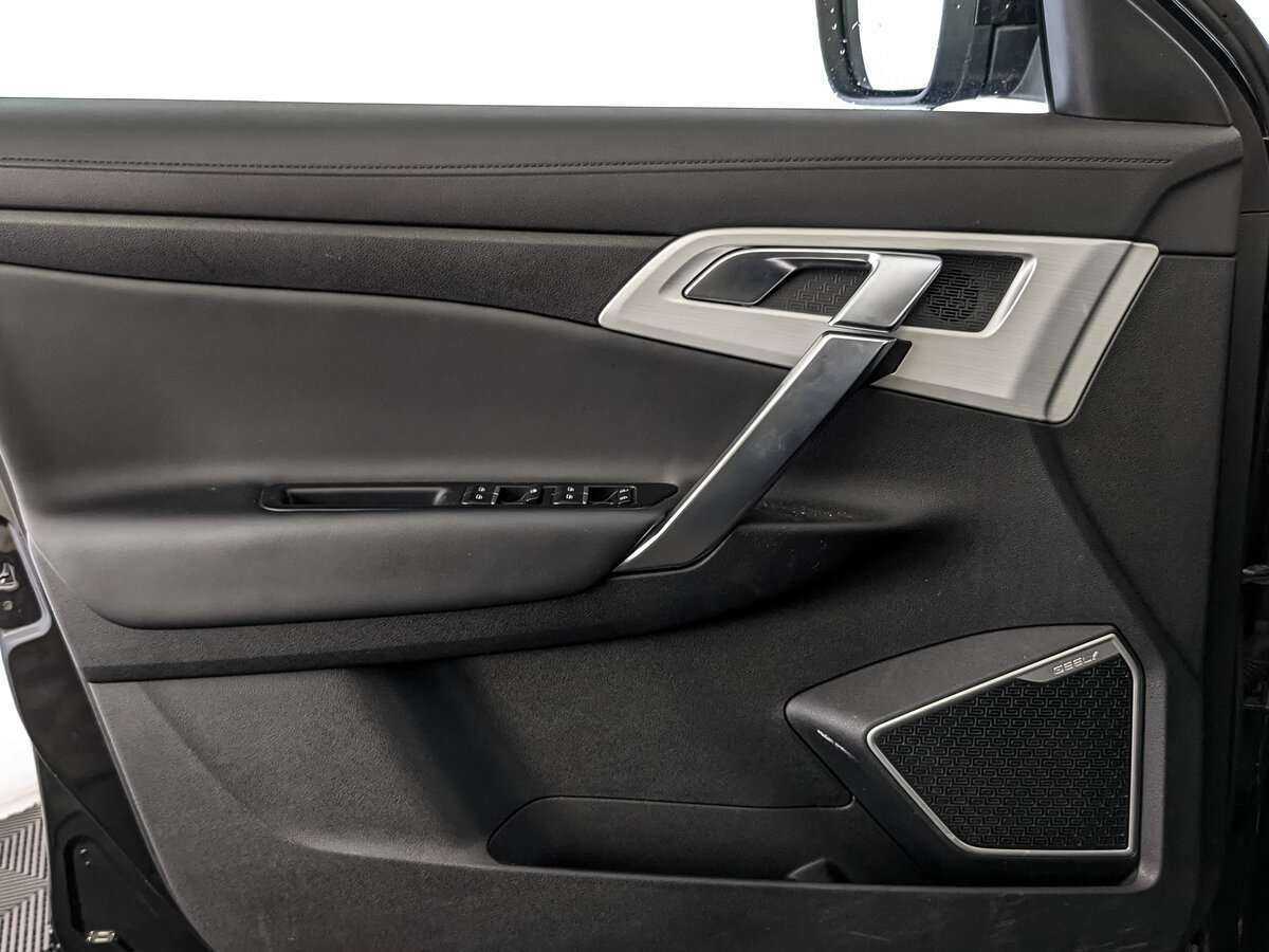 Купить Geely Atlas с пробегом. Фото: #13