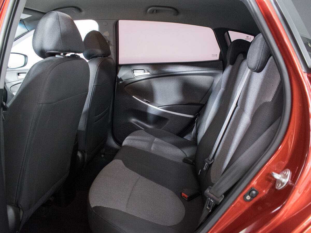 Купить Hyundai Solaris с пробегом. Фото: #9