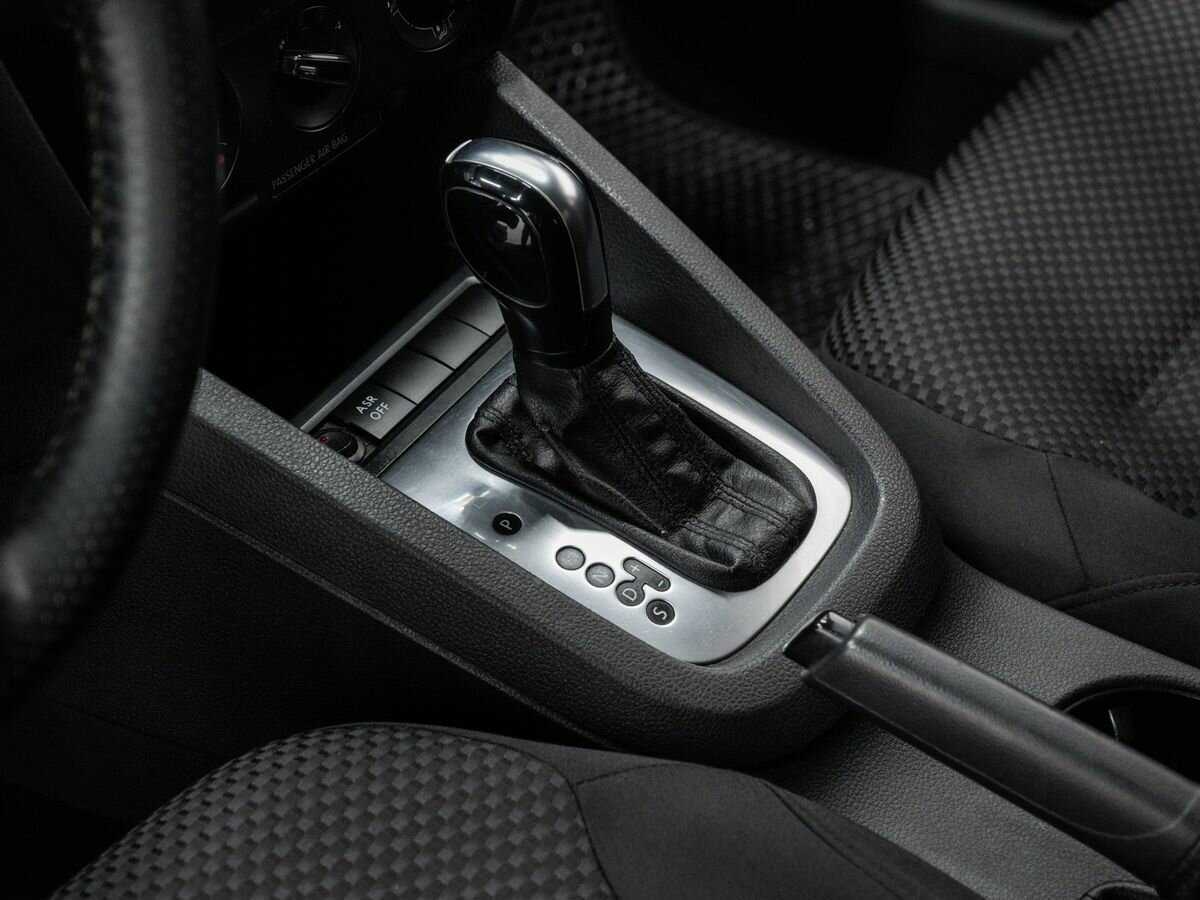 Купить Volkswagen Jetta с пробегом. Фото: #15