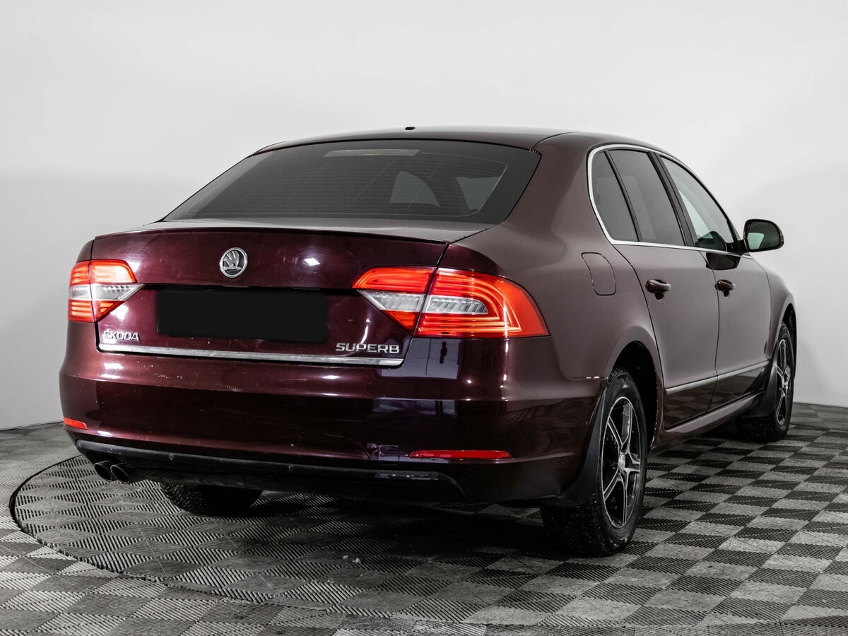 Купить Skoda Superb с пробегом. Фото: #3