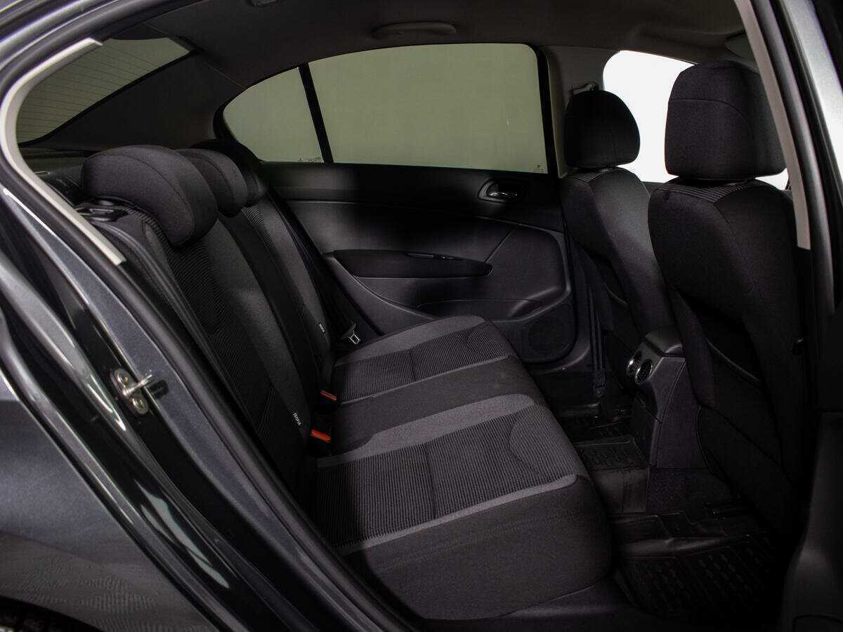 Купить Peugeot 408 с пробегом. Фото: #7