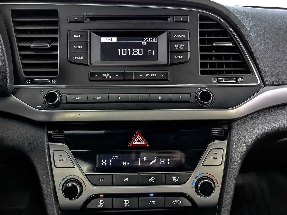 Купить Hyundai Elantra с пробегом. Фото: #15