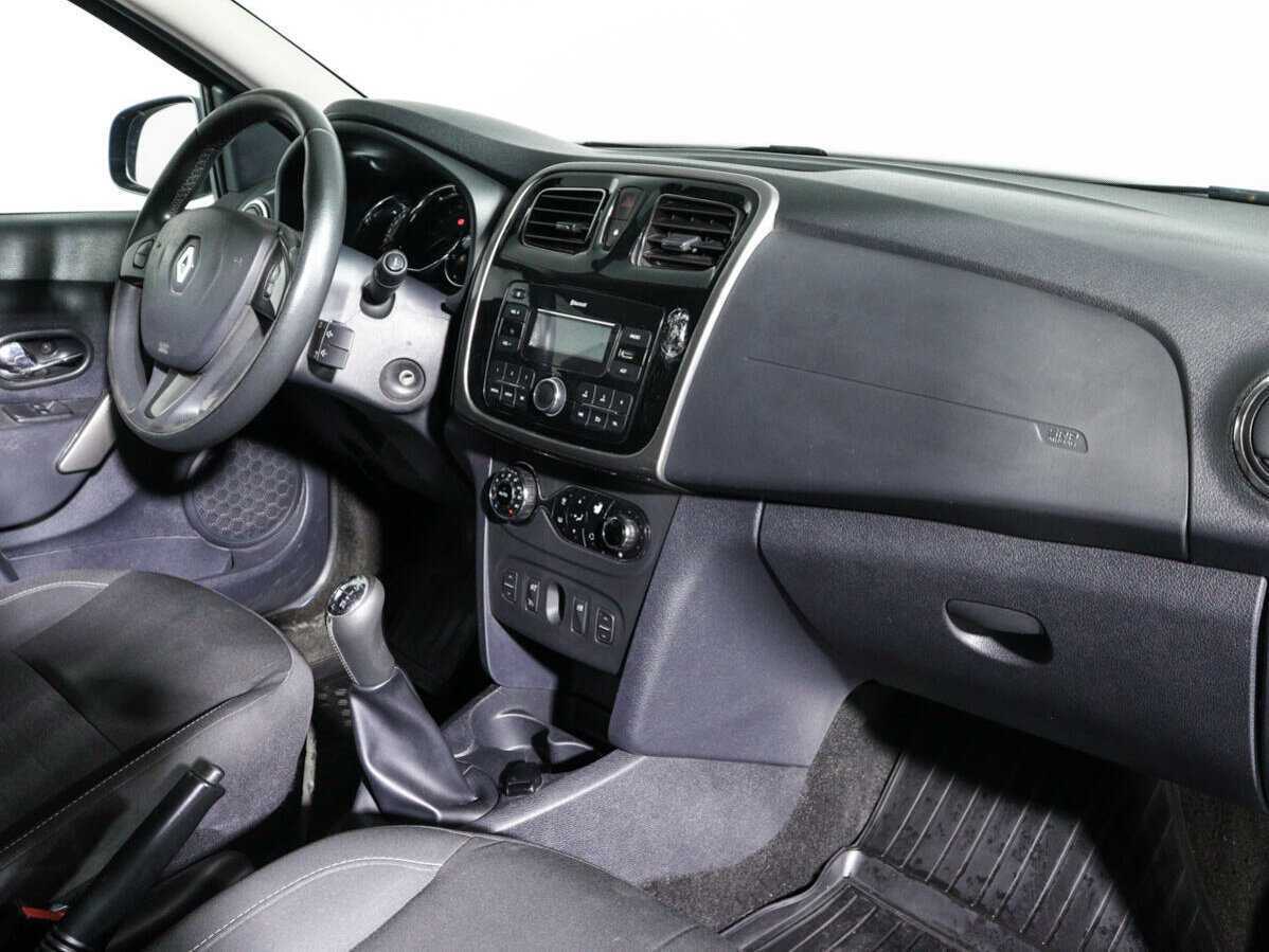 Купить Renault Sandero с пробегом. Фото: #6