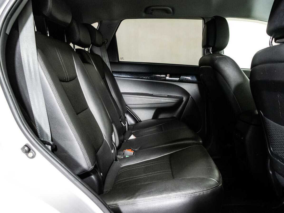 Купить Kia Sorento с пробегом. Фото: #13