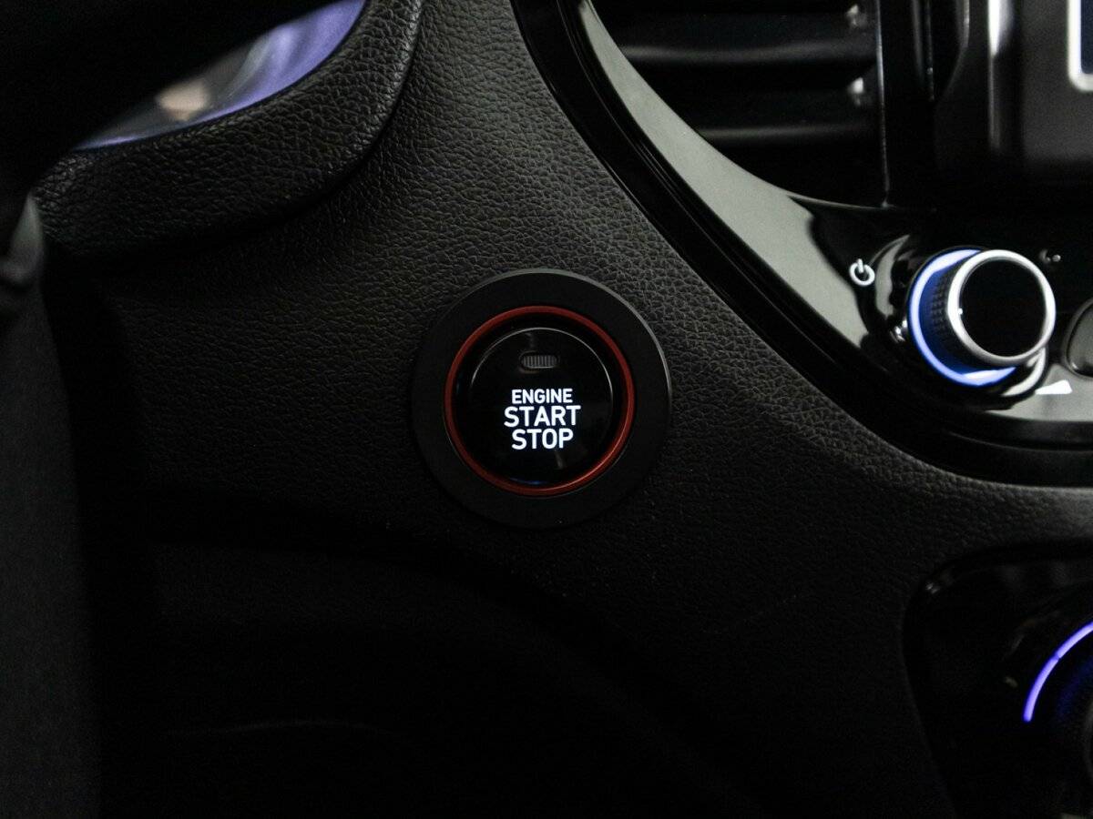 Купить Hyundai Solaris с пробегом. Фото: #17