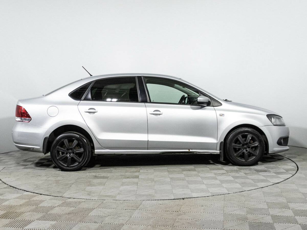 Купить Volkswagen Polo с пробегом. Фото: #3