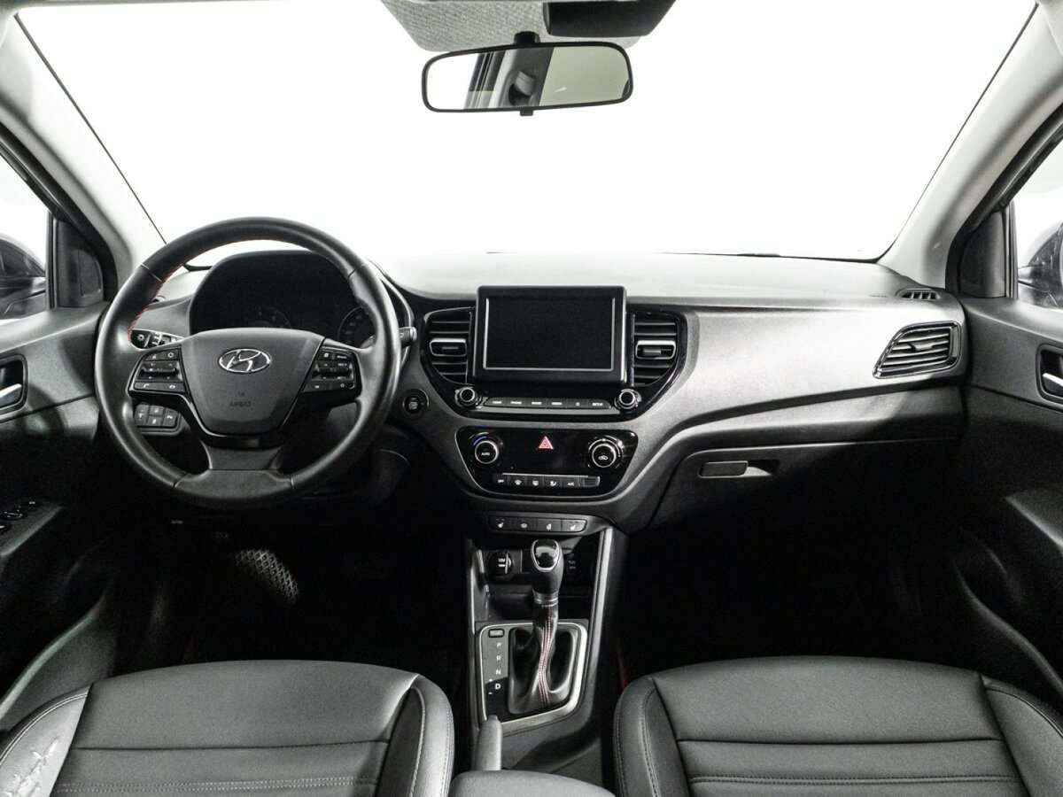 Купить Hyundai Solaris с пробегом. Фото: #12