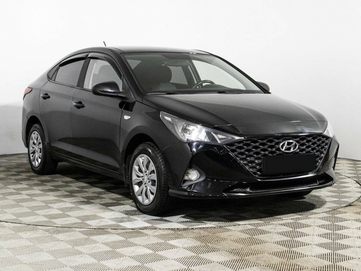 Купить Hyundai Solaris с пробегом. Фото: #2