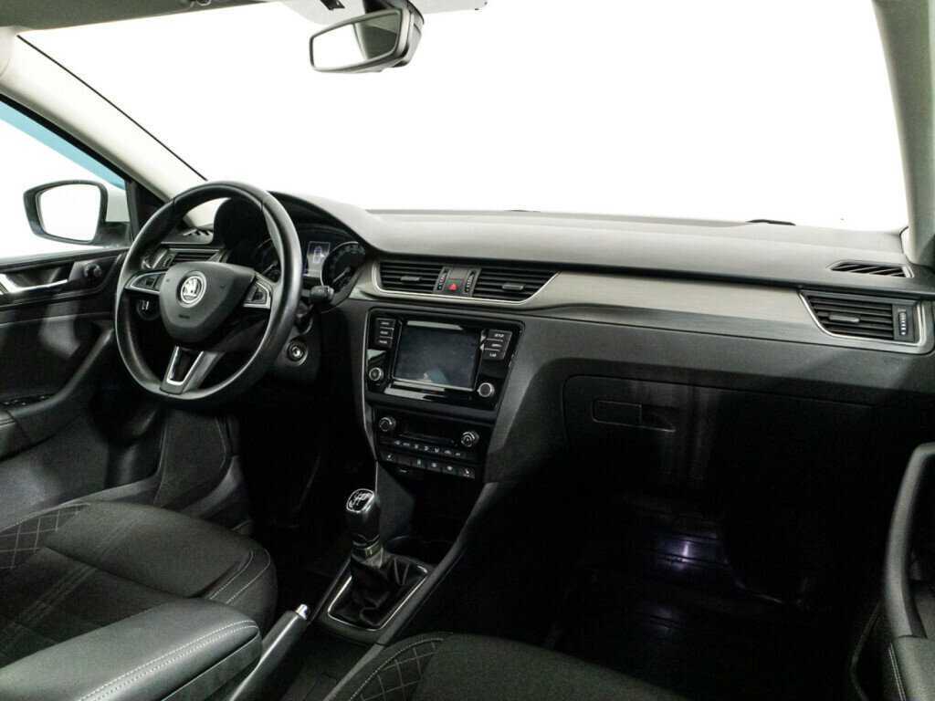 Купить Skoda Rapid с пробегом. Фото: #8