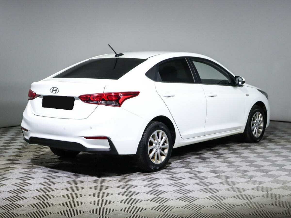 Купить Hyundai Solaris с пробегом. Фото: #3