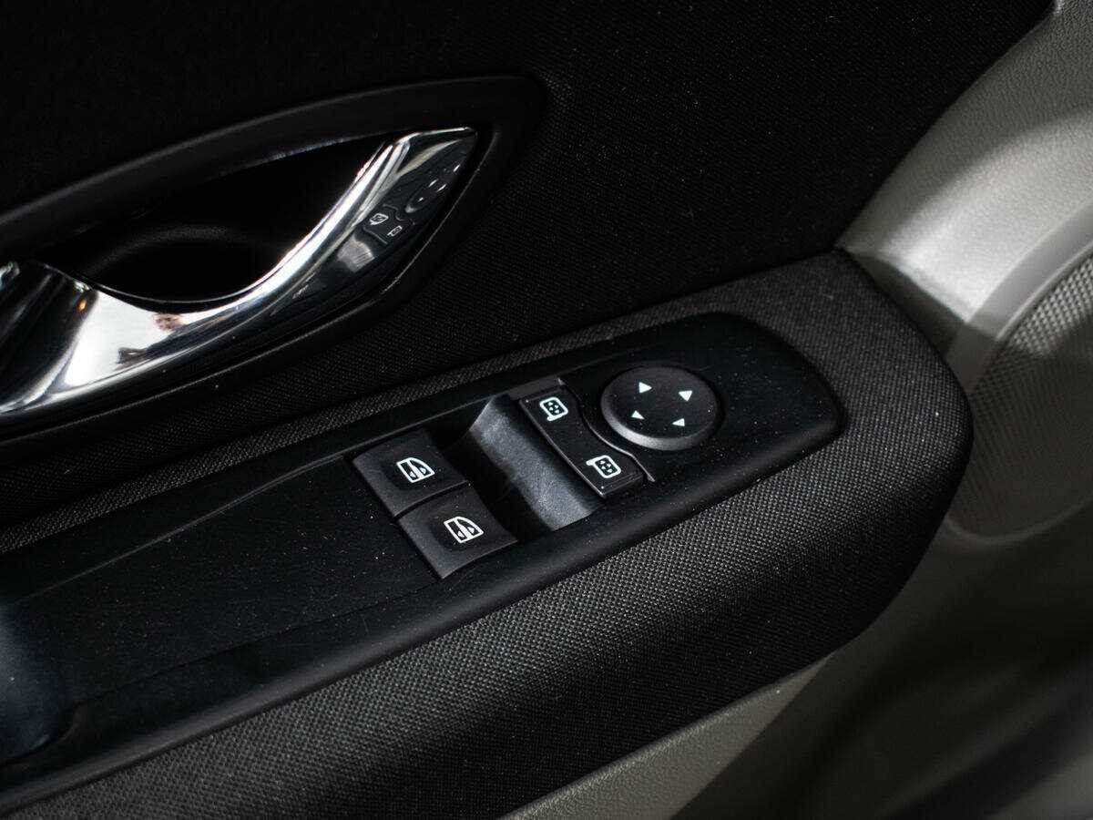 Купить Renault Megane с пробегом. Фото: #12