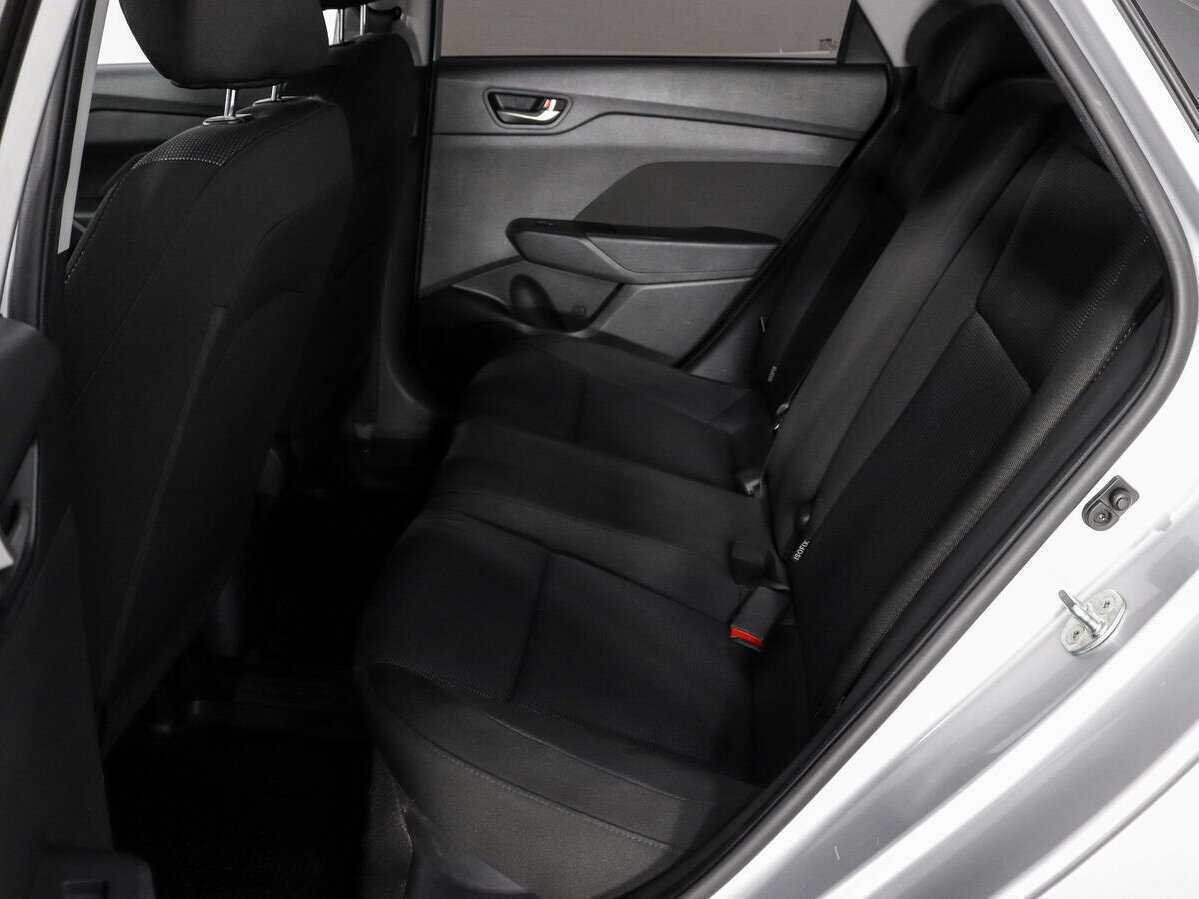 Купить Hyundai Solaris с пробегом. Фото: #10