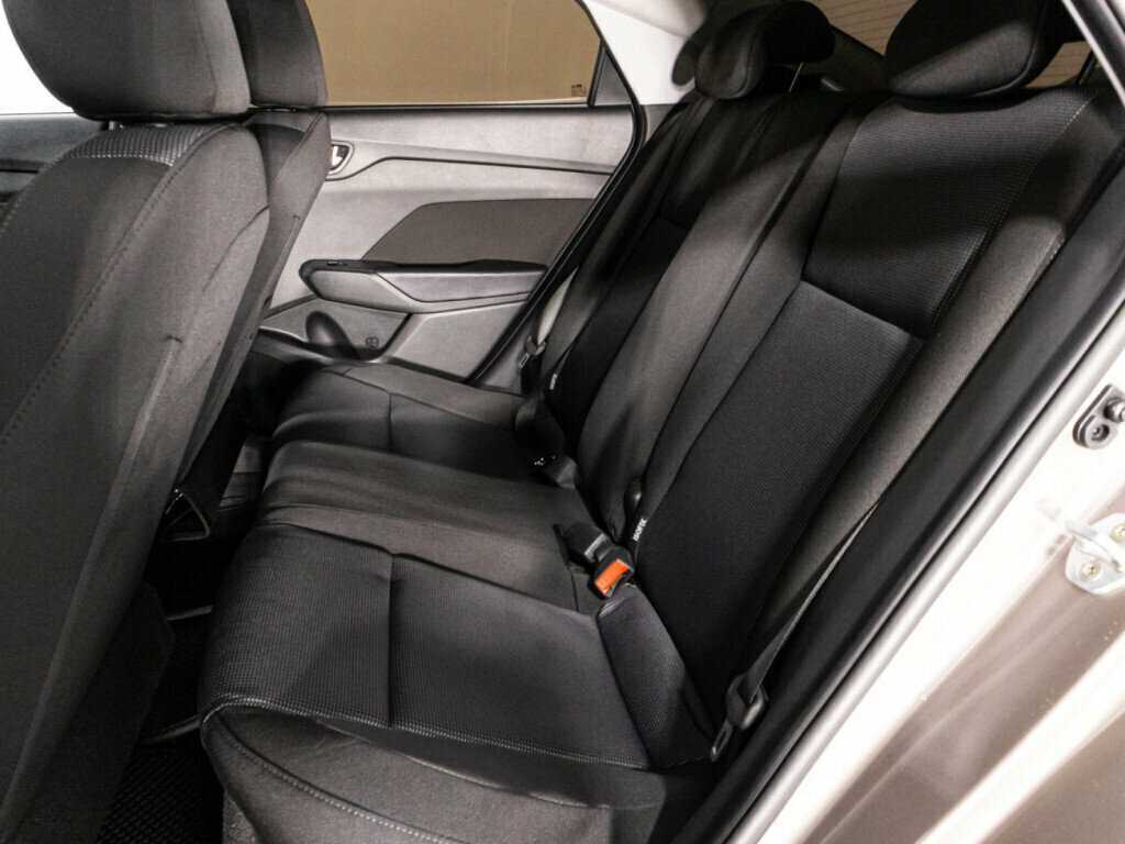 Купить Hyundai Solaris с пробегом. Фото: #9