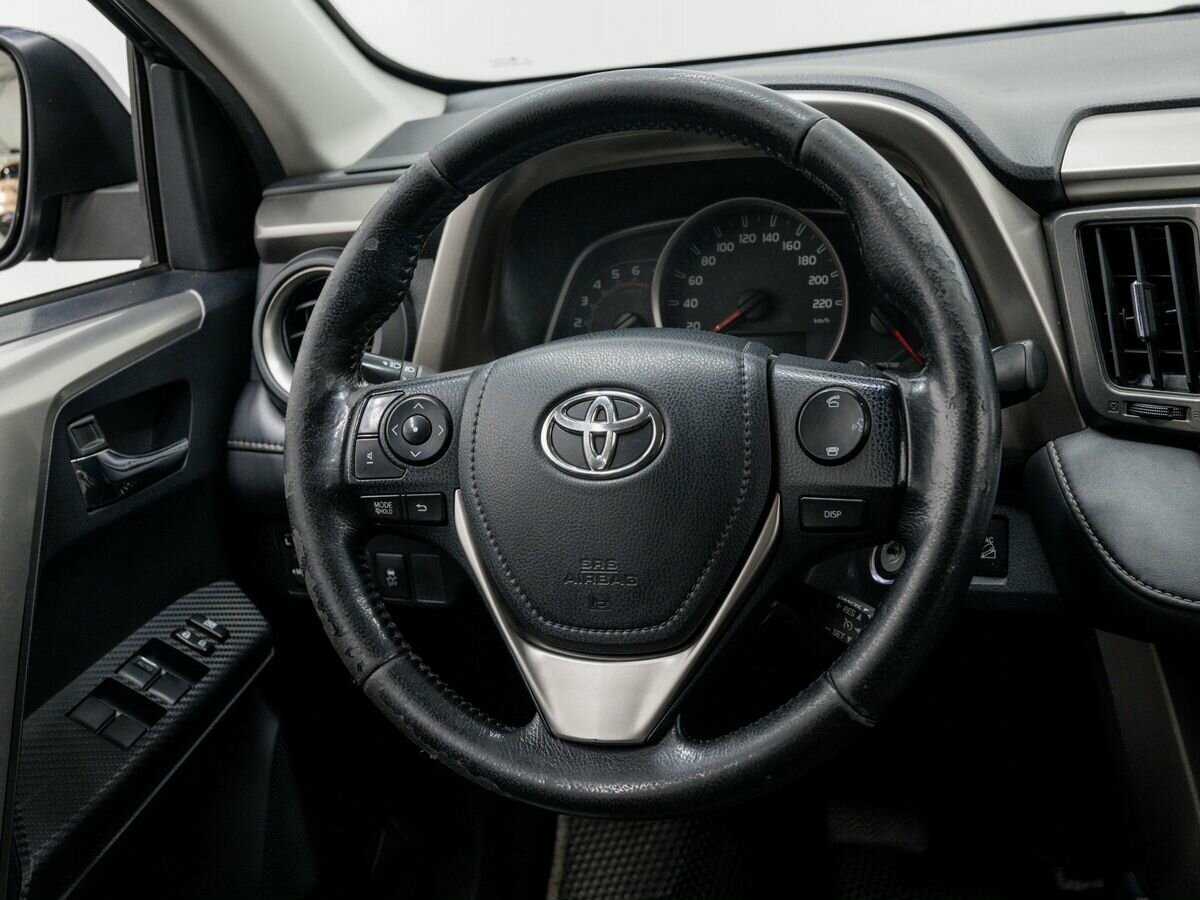 Купить Toyota RAV4 с пробегом. Фото: #10