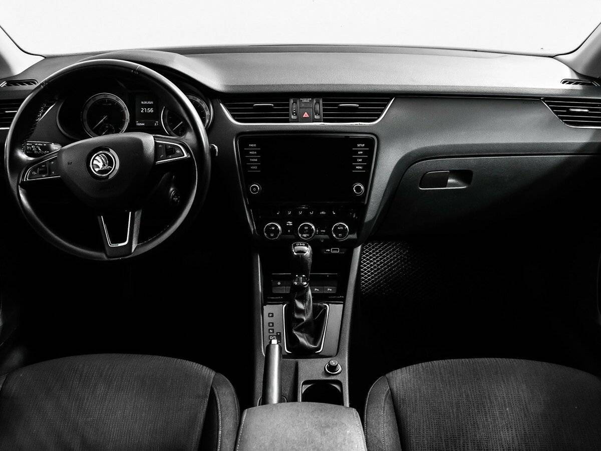 Купить Skoda Octavia с пробегом. Фото: #10