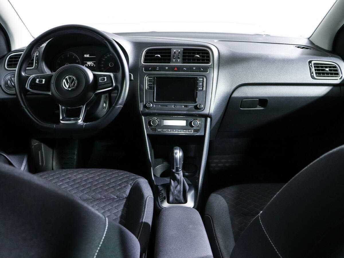 Купить Volkswagen Polo с пробегом. Фото: #11