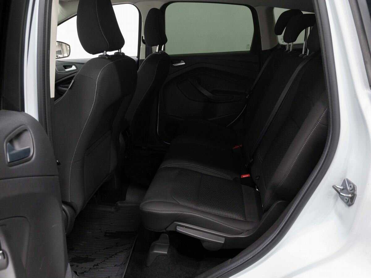 Купить Ford Kuga с пробегом. Фото: #10